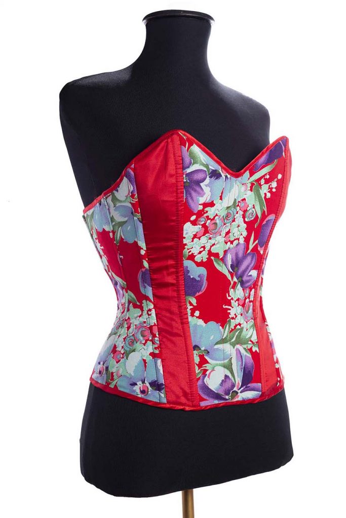 FLORA CORSE RIVAL DISEÑO INDUMENTARIA SUMMERTIME MADNESS