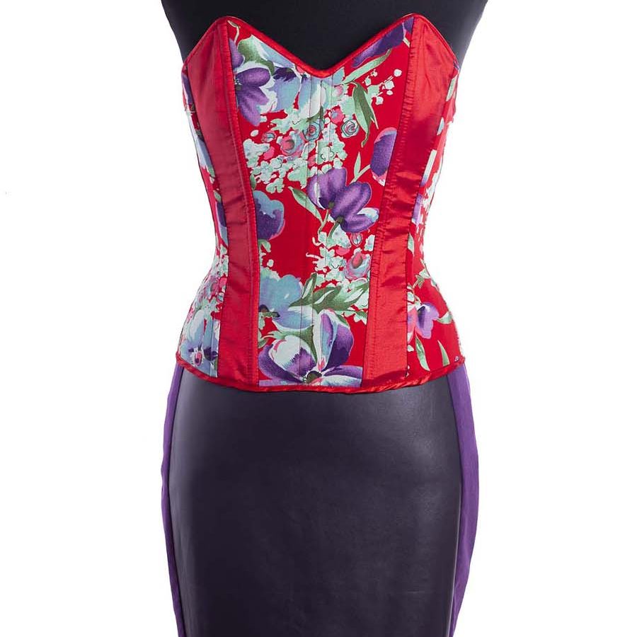 FLORA CORSE RIVAL DISEÑO INDUMENTARIA SUMMERTIME MADNESS