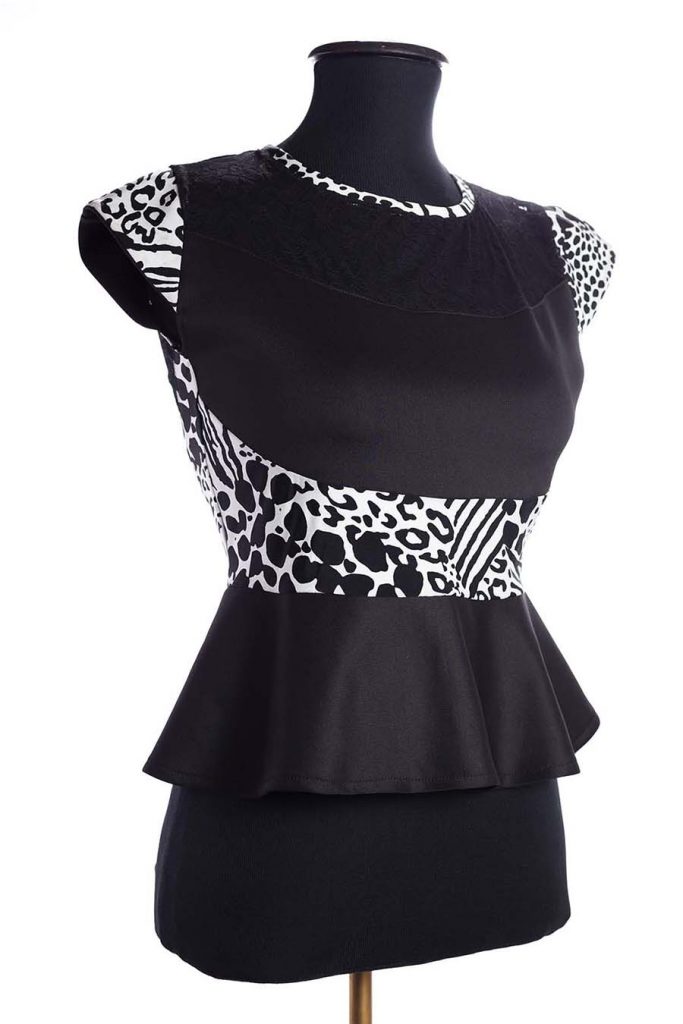 LIRIA TOP RIVAL DISEÑO INDUMENTARIA PRINT NEGRO BLANCO
