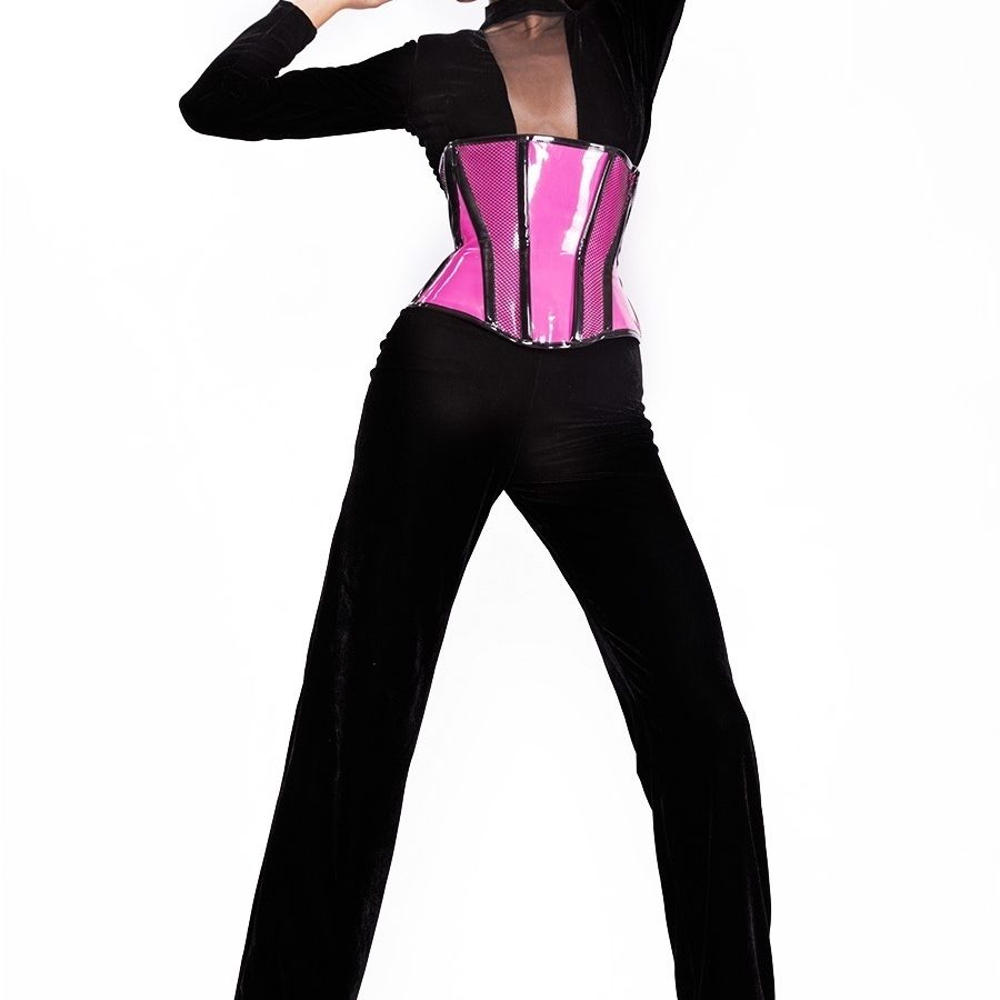 BLINDER CORSE CHAROL RIVAL DISEÑO INDUMENTARIA BIOPUNK