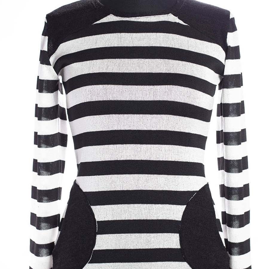 LINE POCKET SWEATER RIVAL DISEÑO INDUMENTARIA BLANCO NEGRO